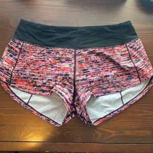 Lululemon Speed Up shorts 2.5”